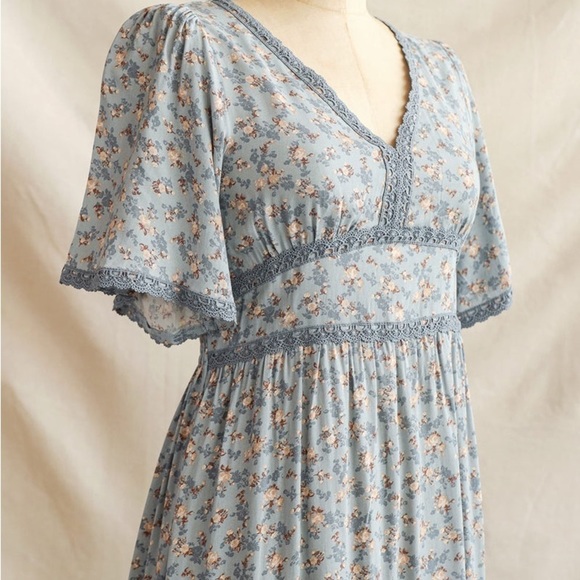 Adored Vintage Women’s Midi Dress - Picture 8 of 8